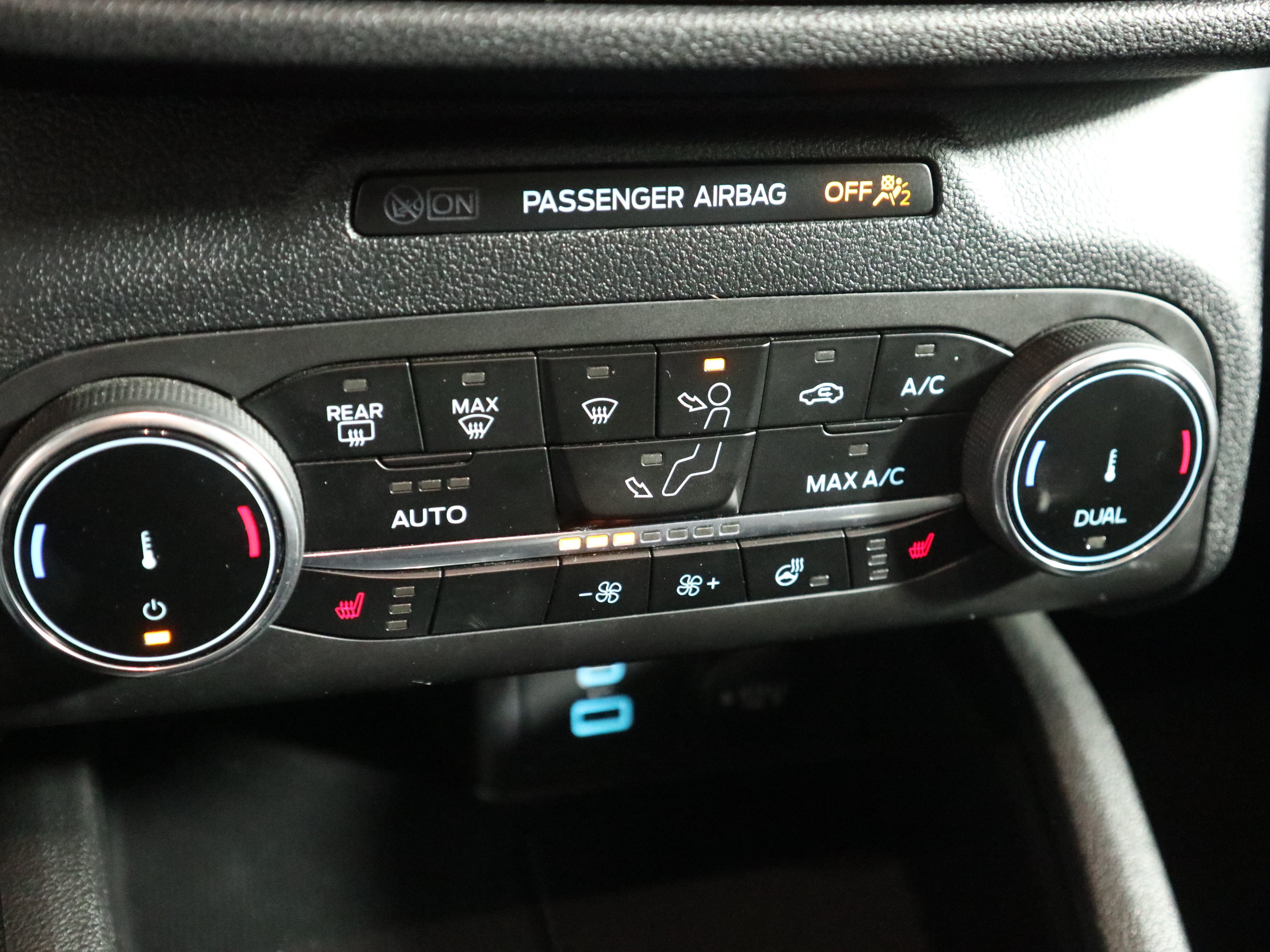 Used 2023 Ford Escape Active AWD/4WD image 31
