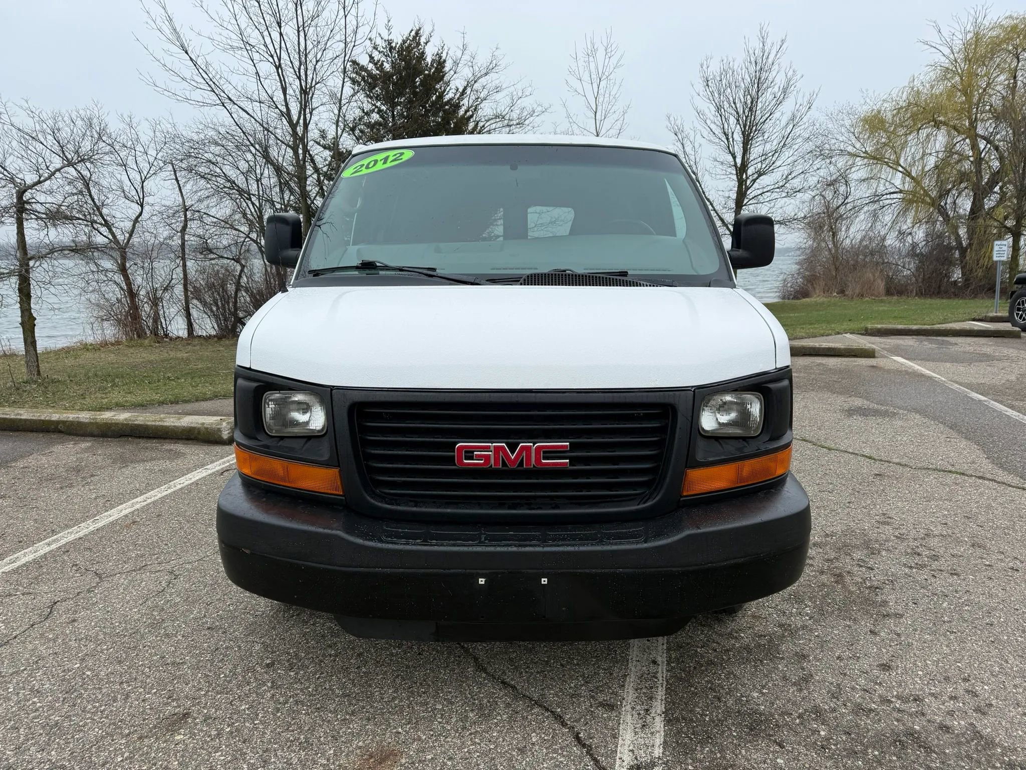 Used 2012 GMC Savana 2500 RWD image 2