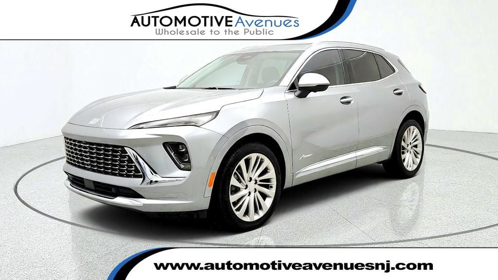 Used 2024 Buick Envision Avenir AWD/4WD image 1