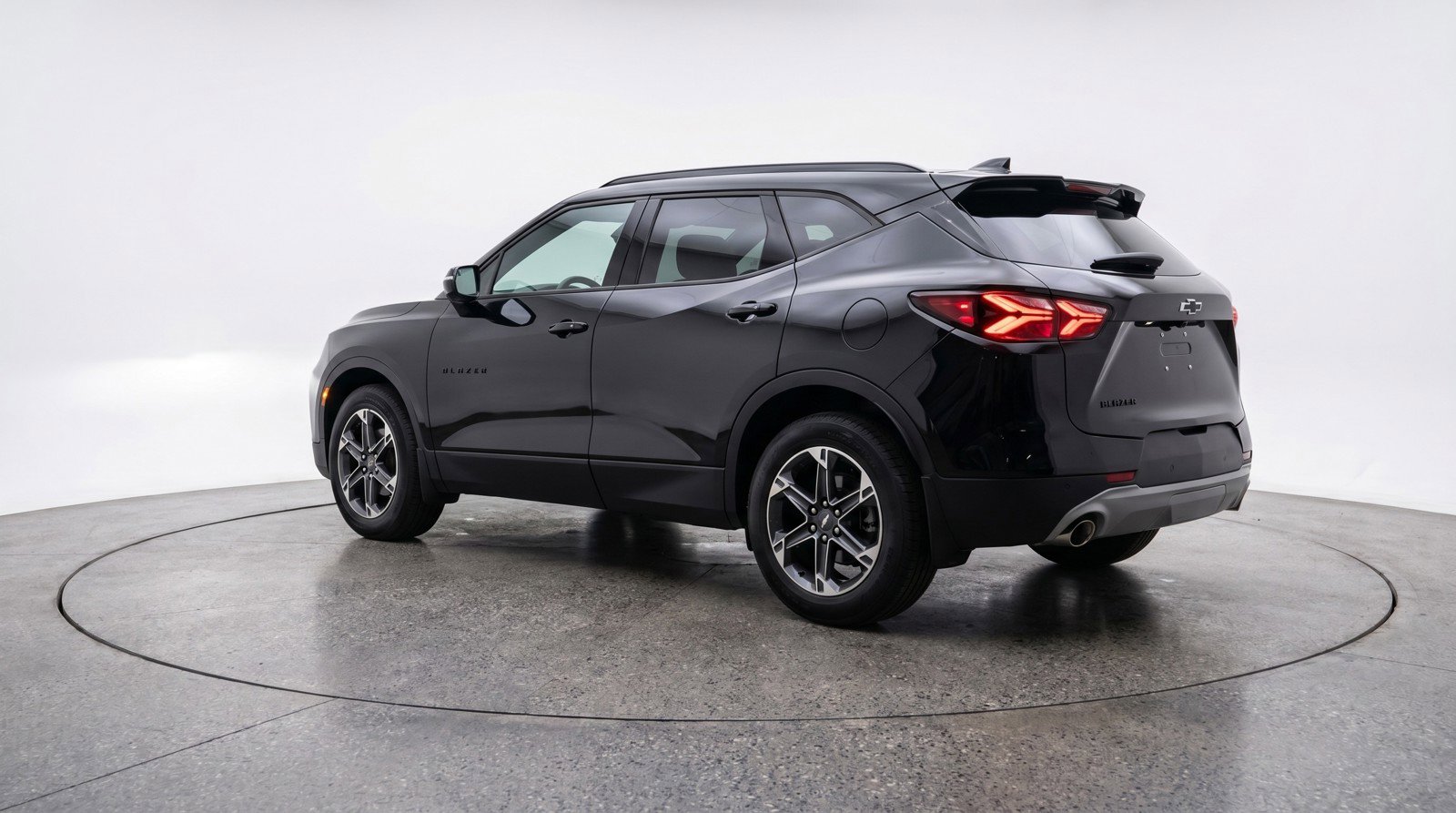 Used 2025 Chevrolet Blazer LT FWD image 6