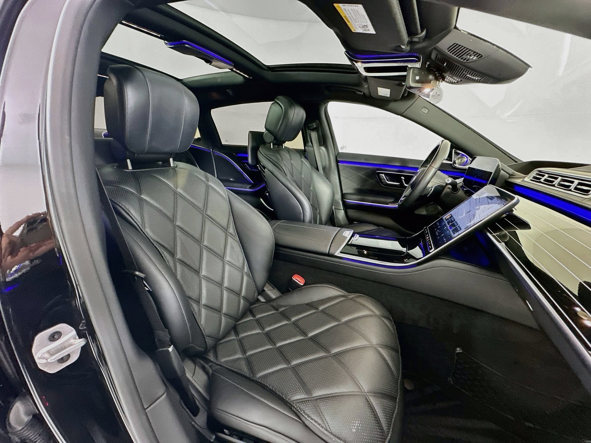 Used 2023 Mercedes-Benz Maybach S 680 4MATIC image 32