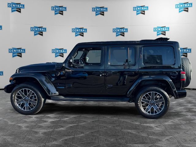 Certified 2022 Jeep Wrangler Unlimited Sahara image 3