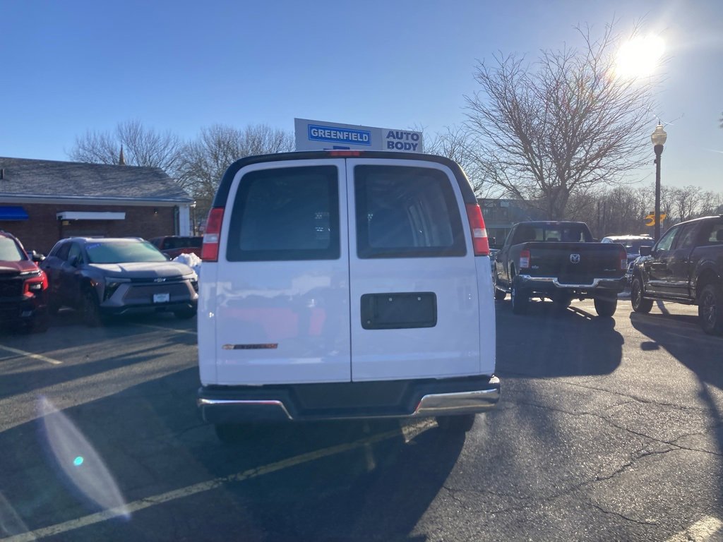 Used 2024 Chevrolet Express 2500 w/ Driver Convenience Package image 6