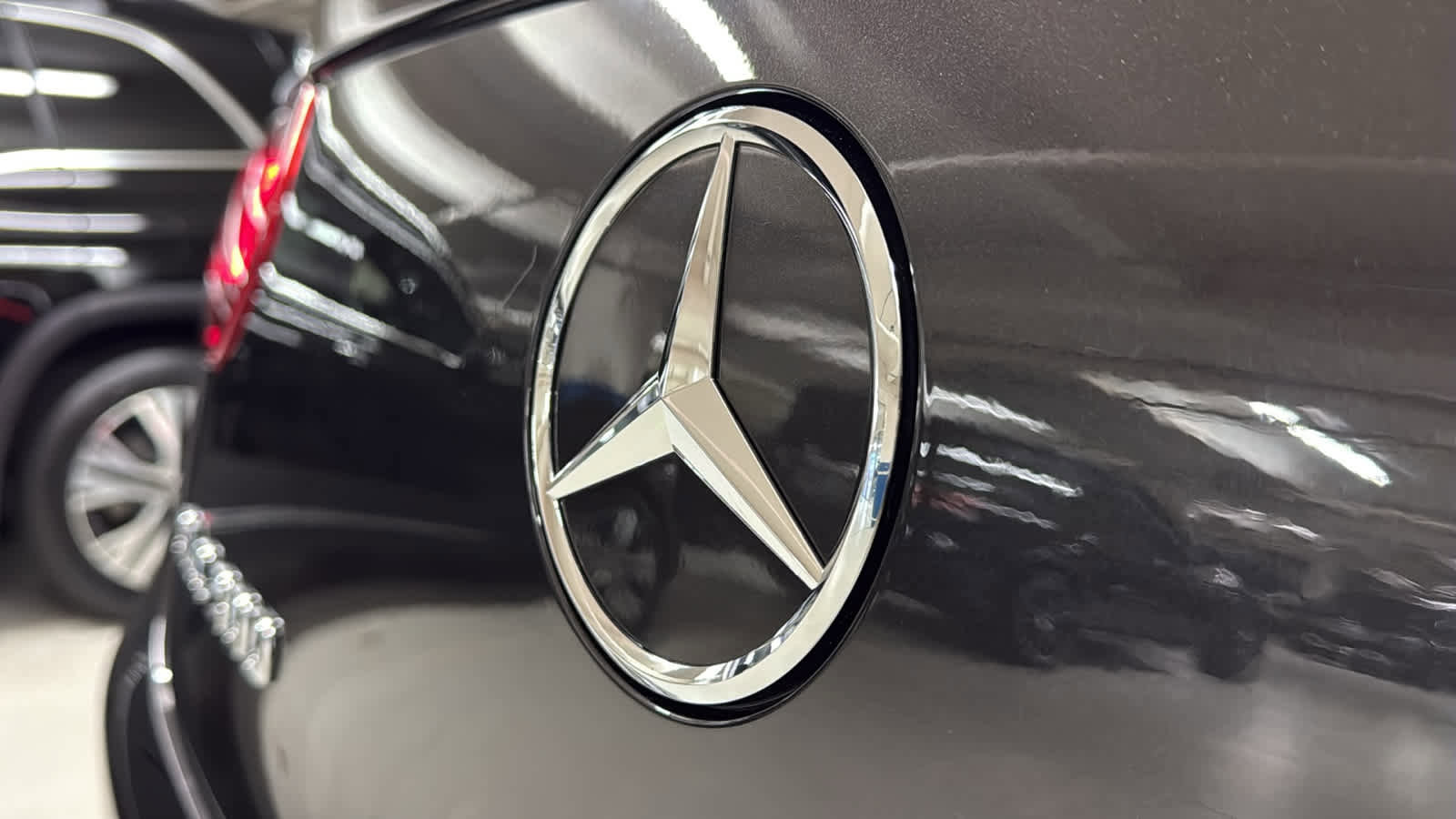 Used 2023 Mercedes-Benz GLC 300 4MATIC Coupe image 10