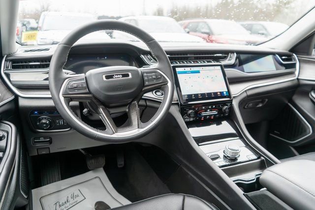 Used 2024 Jeep Grand Cherokee Limited 4xe w/ Luxury Tech Group II image 13