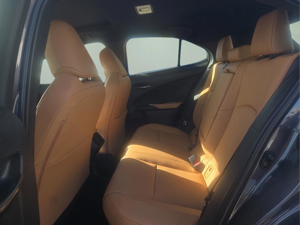 New 2026 Lexus UX 300h FWD image 14
