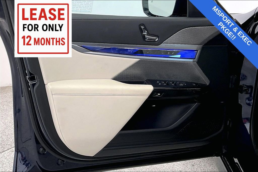 Used 2023 BMW 760i xDrive w/ Executive Package image 24