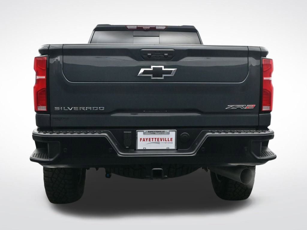 Used 2025 Chevrolet Silverado 2500 ZR2 w/ Technology Package image 7