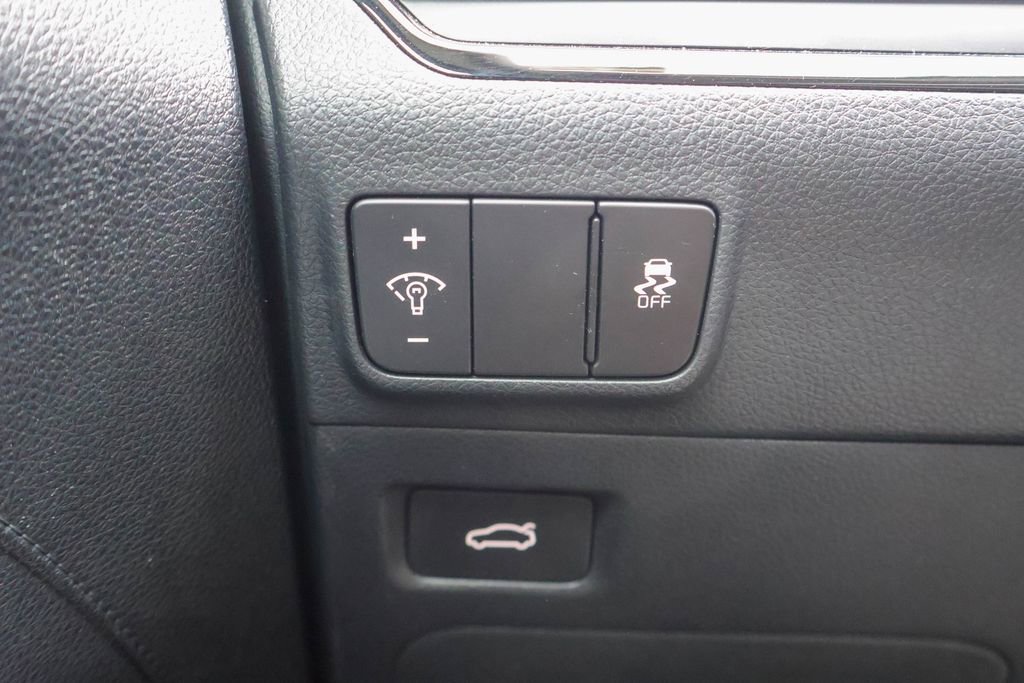 Used 2025 Kia K5 LXS FWD image 17