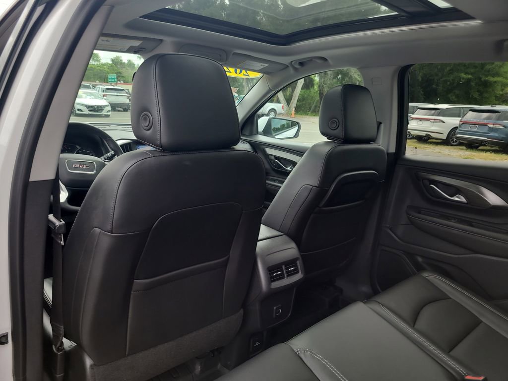 Used 2022 GMC Terrain SLT w/ Infotainment Package II image 11