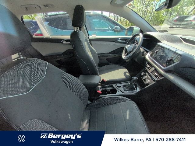 Used 2024 Volkswagen Taos SE AWD/4WD image 6