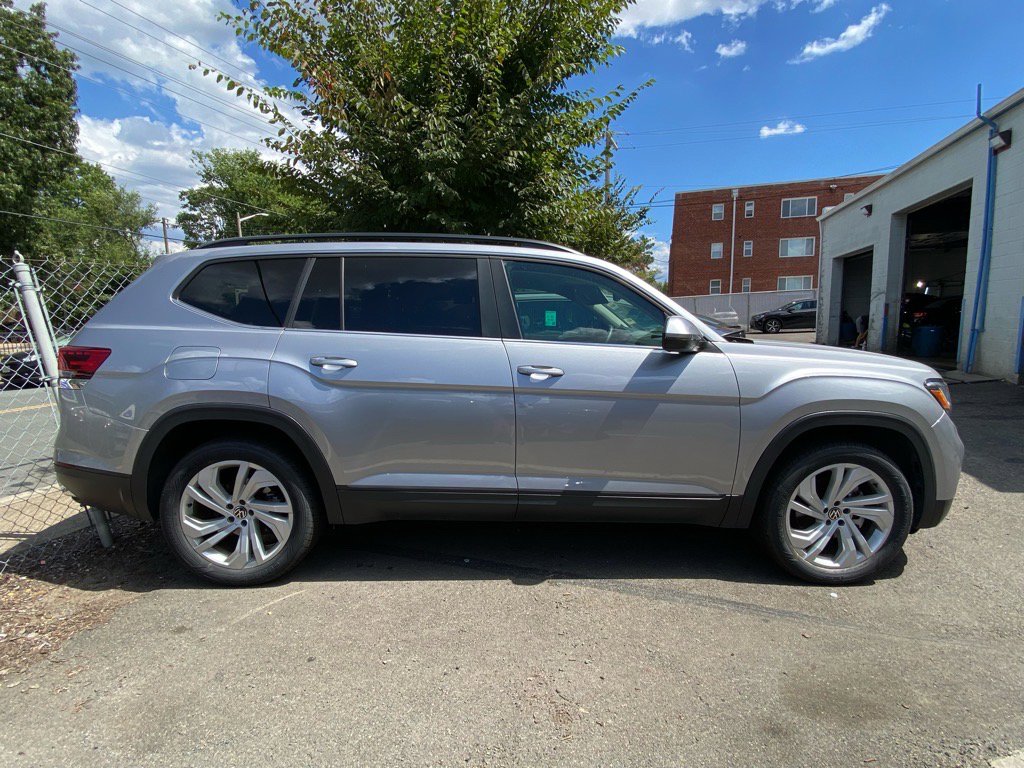 Used 2022 Volkswagen Atlas SE image 2
