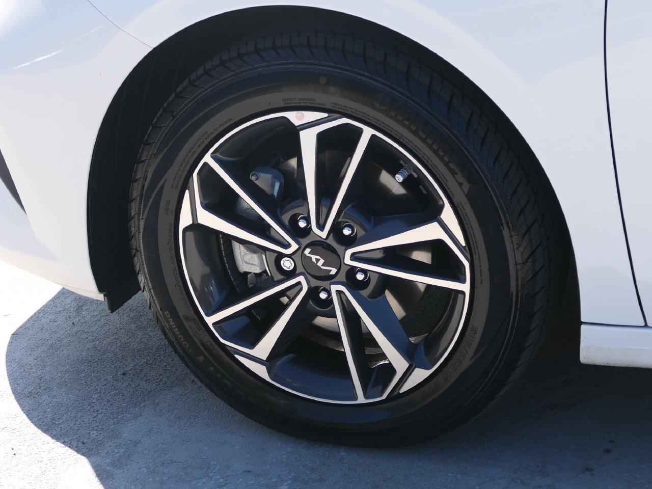 Certified 2023 Kia Forte LXS FWD image 10