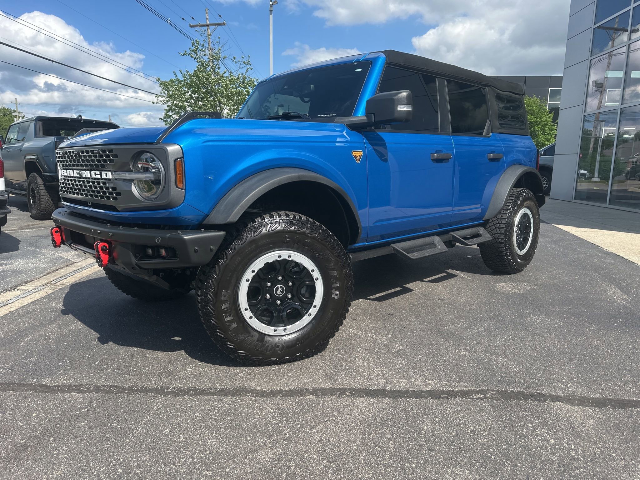 Used 2023 Ford Bronco Badlands AWD/4WD image 1