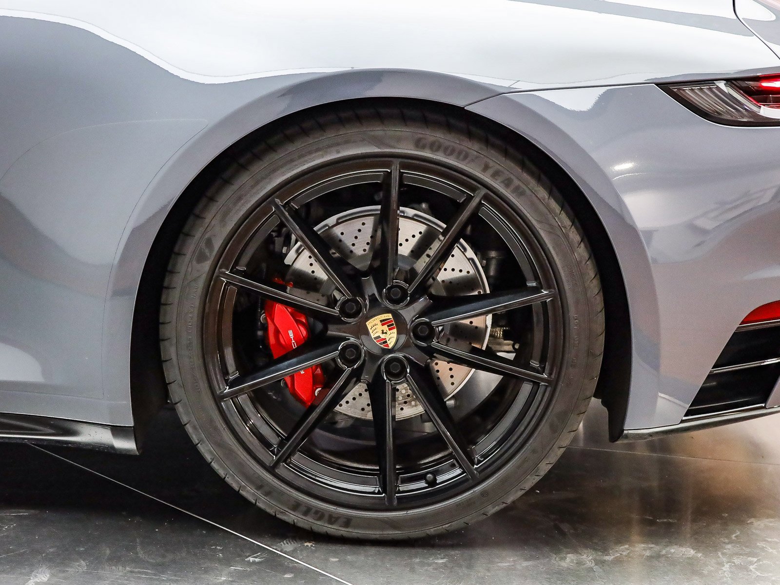 Used 2024 Porsche 911 Carrera 4S image 9