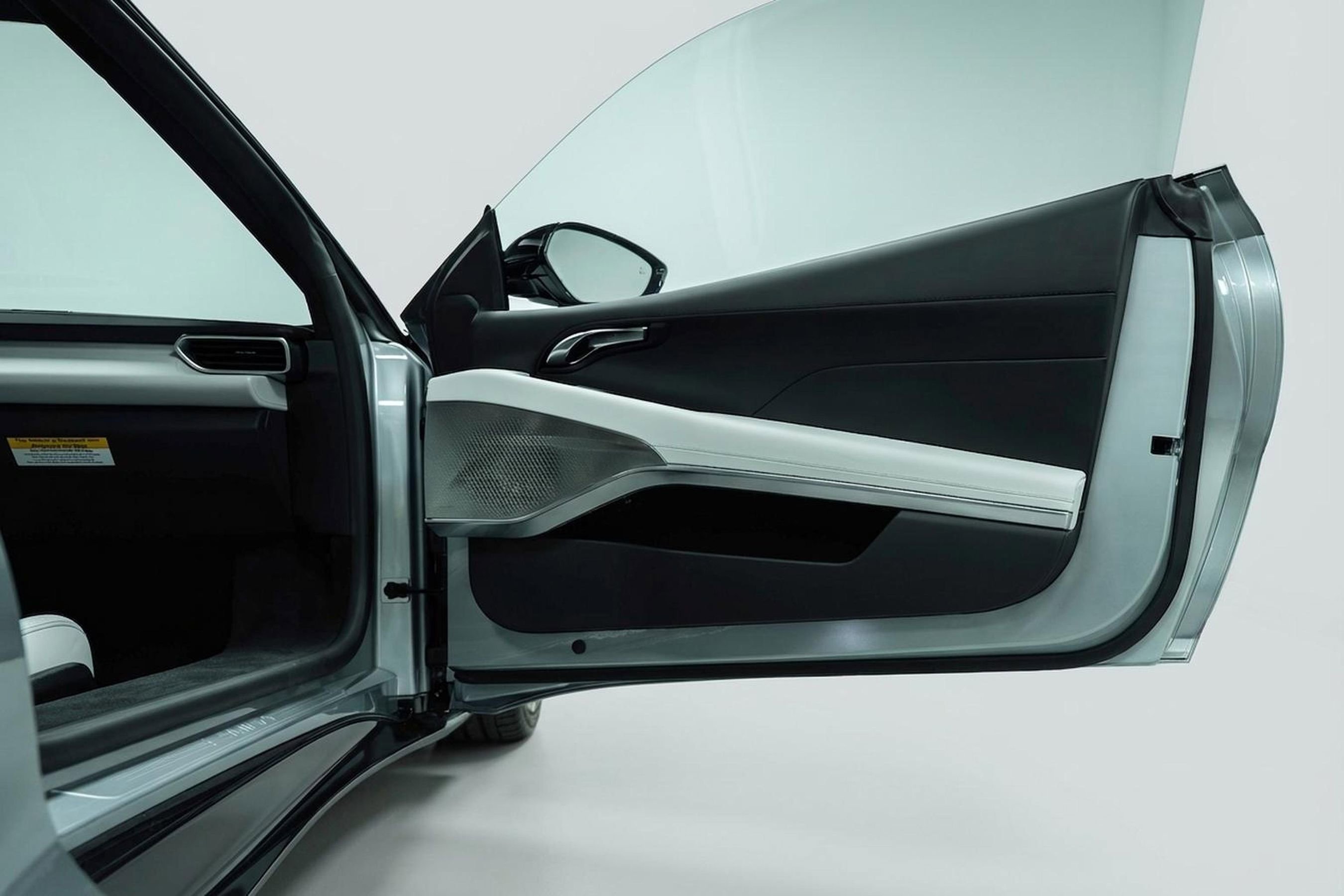 New 2026 Lotus Emira SE image 14