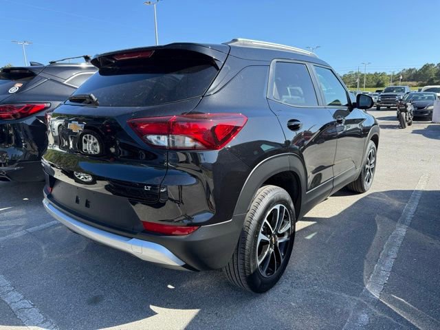 Used 2025 Chevrolet TrailBlazer LT image 3