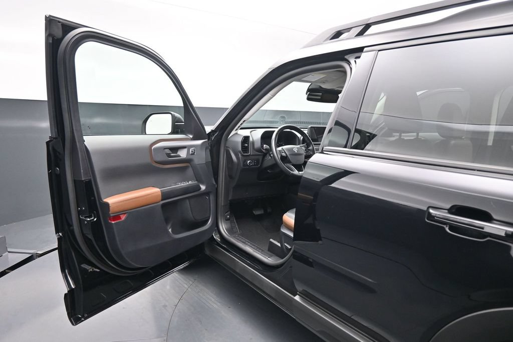 Certified 2023 Ford Bronco Sport Outer Banks w/ Tech Package AWD/4WD image 8