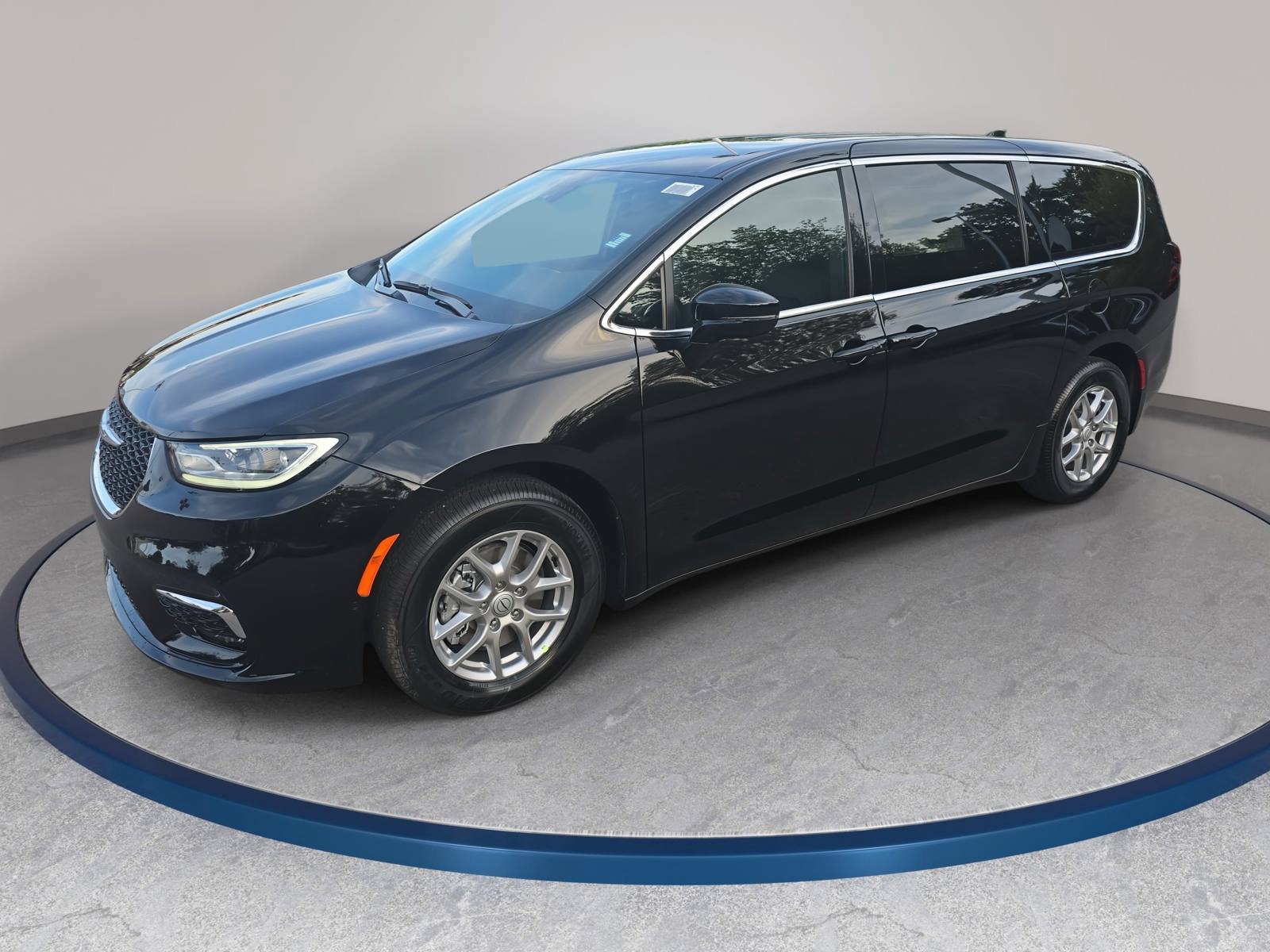New 2026 Chrysler Pacifica Select FWD image 1