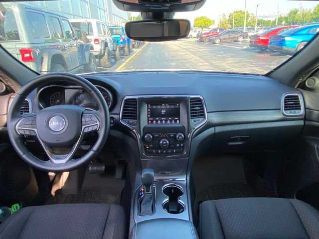 Used 2019 Jeep Grand Cherokee Laredo RWD image 17