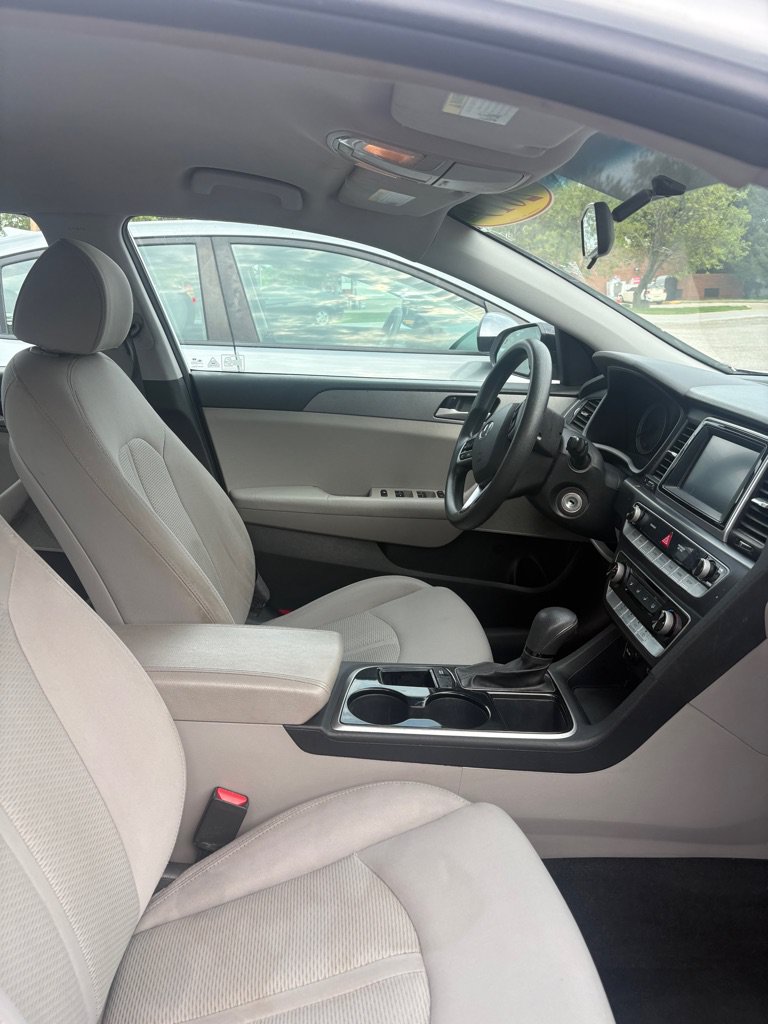 Used 2019 Hyundai Sonata SE FWD image 14