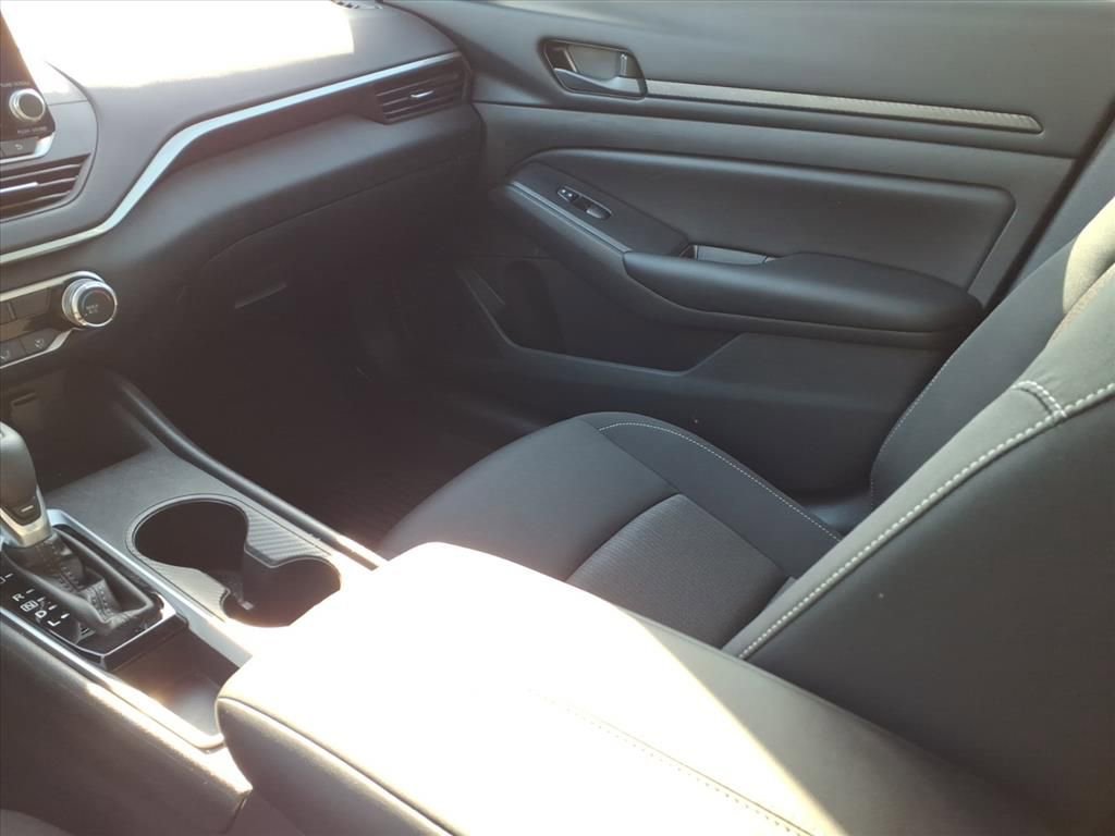 Used 2025 Nissan Altima 2.5 S image 18