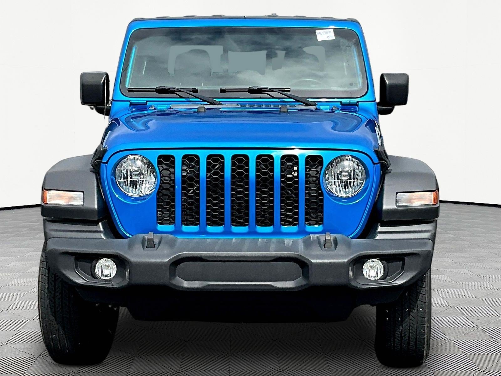 Used 2022 Jeep Gladiator Sport AWD/4WD image 2