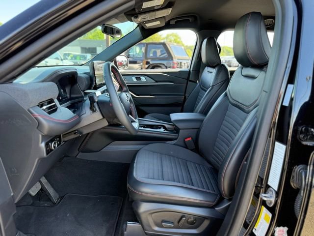 Used 2025 Ford Explorer ST-Line w/ ST-Line Street Pack AWD/4WD image 13