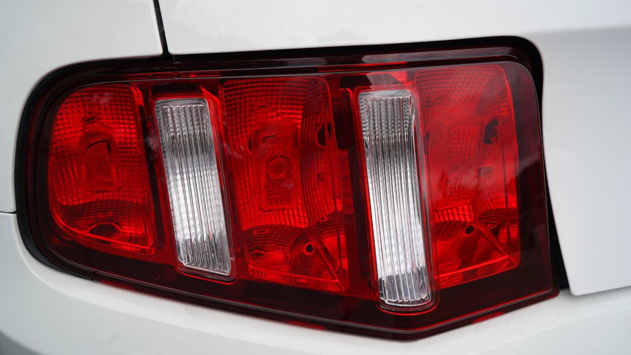 Used 2010 Ford Mustang GT RWD image 28