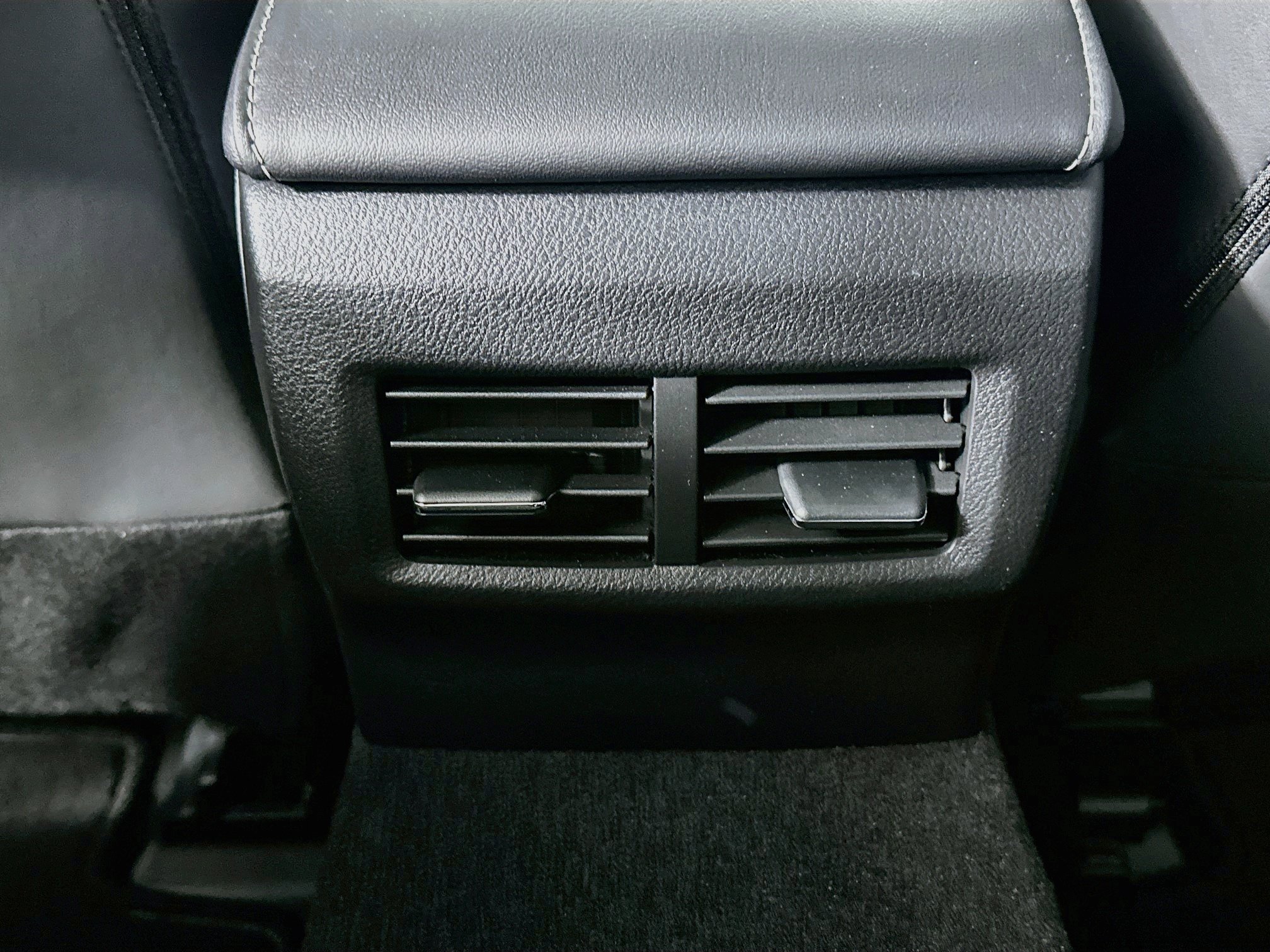 Used 2025 Lexus IS 350 F Sport RWD image 29