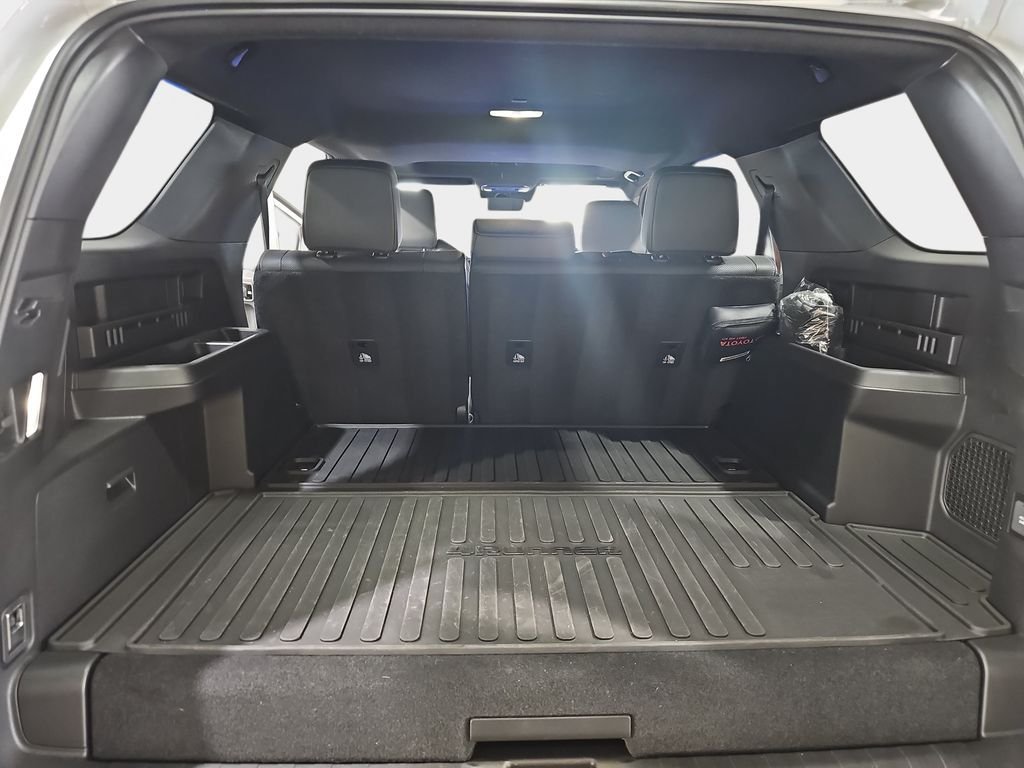 Used 2025 Toyota 4Runner TRD Off-Road Premium AWD/4WD image 14