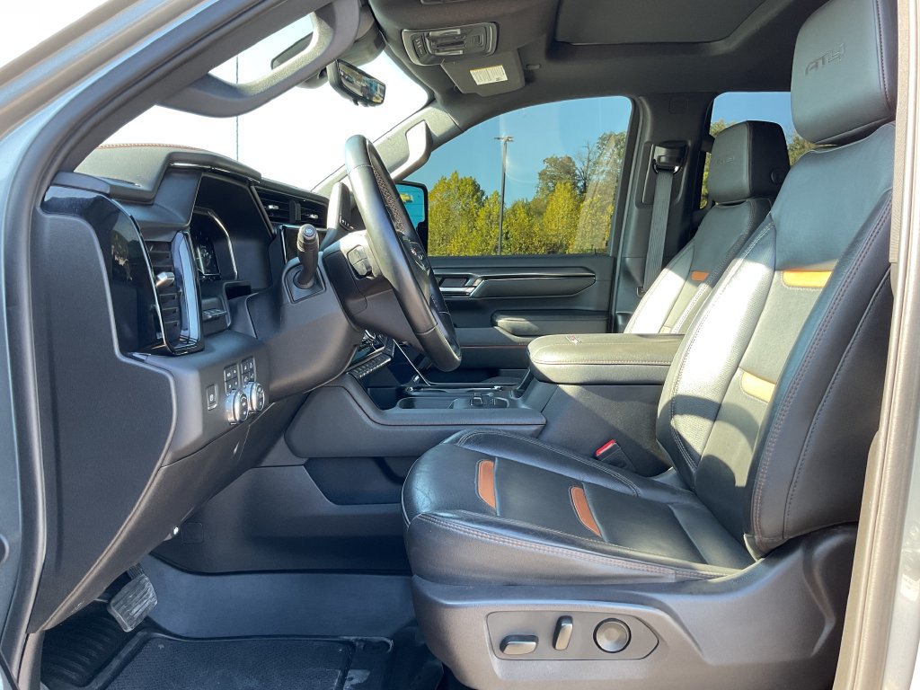 Used 2024 GMC Sierra 2500 AT4 w/ AT4 Premium Plus Package AWD/4WD image 17