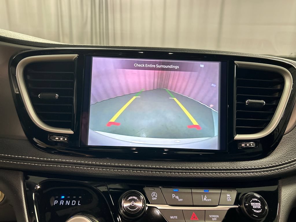 New 2027 Chrysler Pacifica Select w/ Family Tech Group FWD image 16