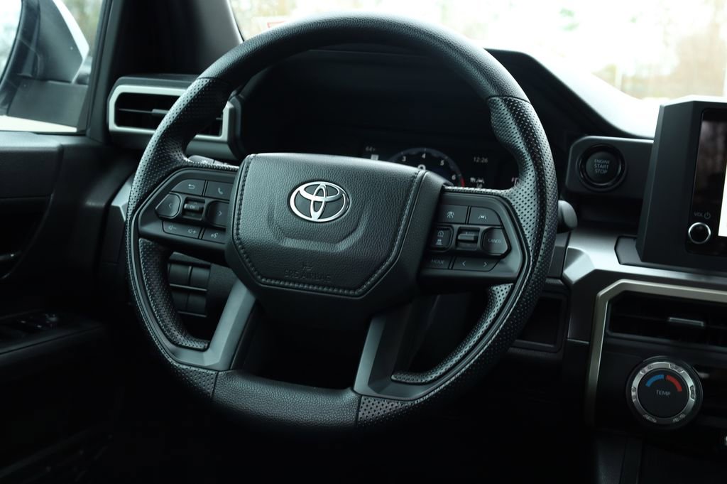 Used 2025 Toyota Tacoma SR5 image 33