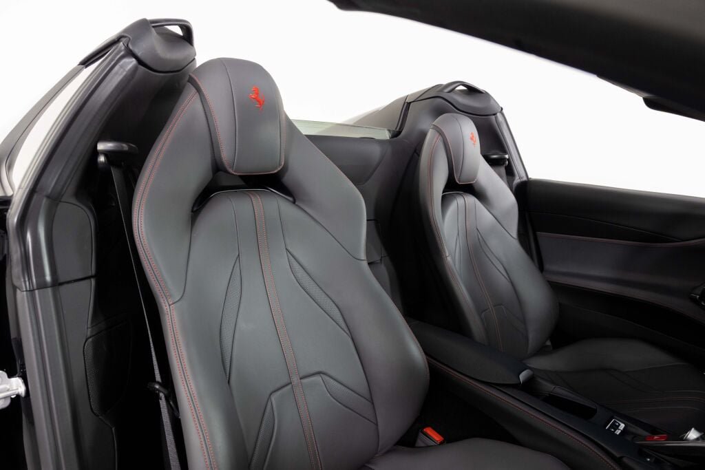 Used 2021 Ferrari 812 GTS RWD image 49