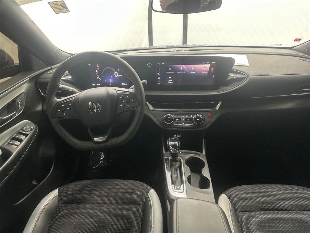 Used 2024 Buick Envista Preferred image 21
