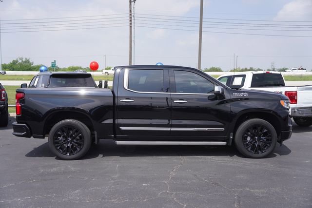 Used 2022 Chevrolet Silverado 1500 High Country w/ High Country Premium Package AWD/4WD image 5