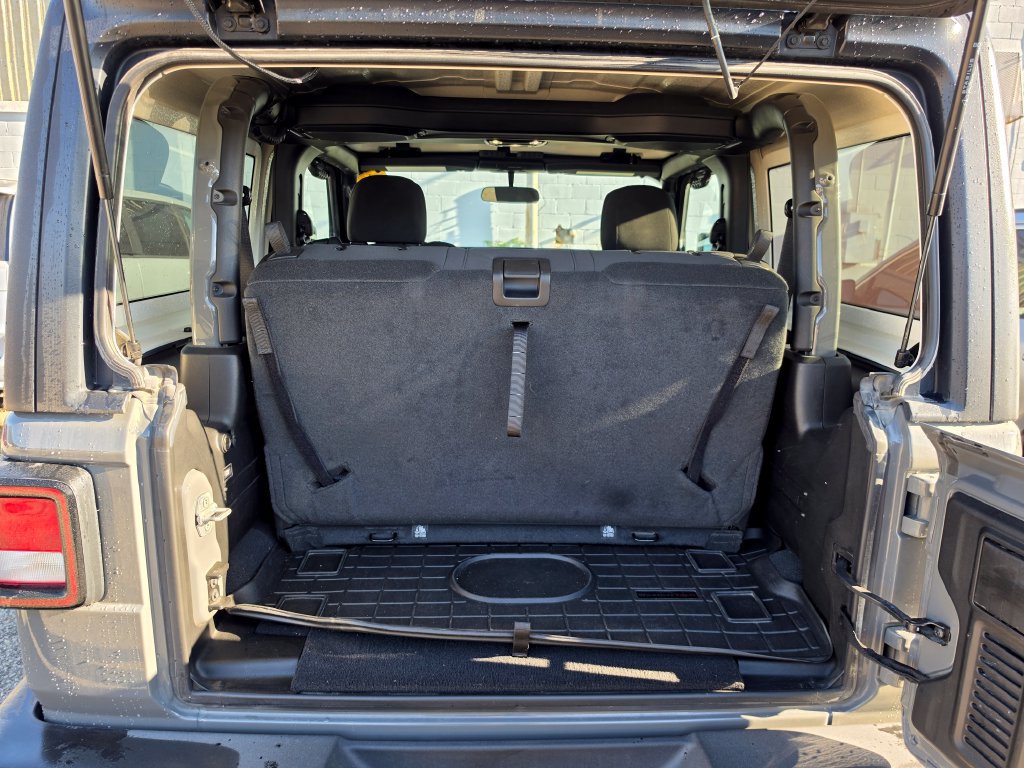Used 2022 Jeep Wrangler Sport AWD/4WD image 10