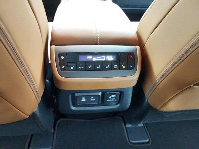 New 2026 Nissan Pathfinder Platinum image 36