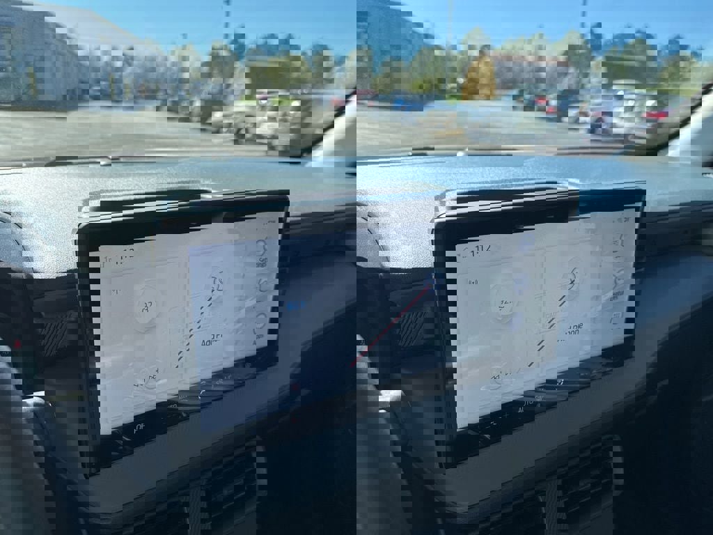 New 2026 Ford Maverick XL image 26