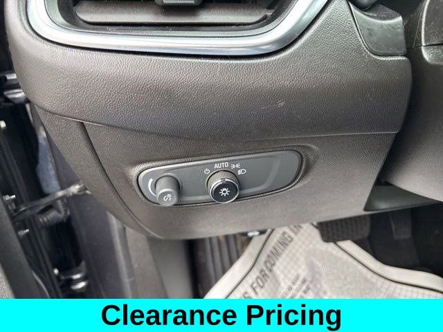 Used 2022 Chevrolet Equinox LT w/ Driver Convenience Package image 19