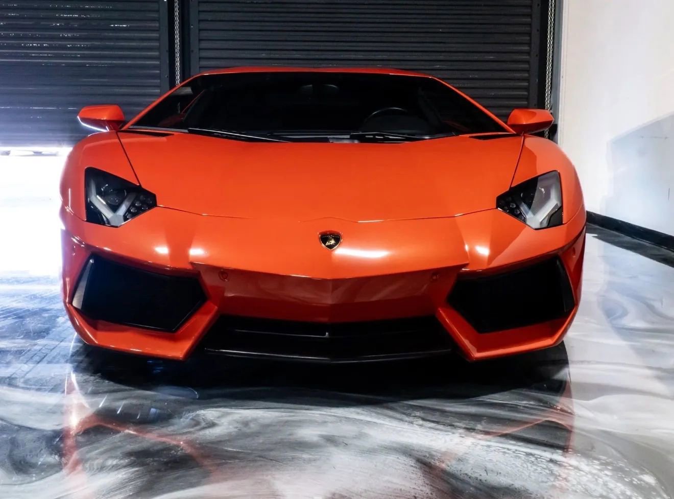 Used 2012 Lamborghini Aventador LP 700-4 AWD/4WD image 2