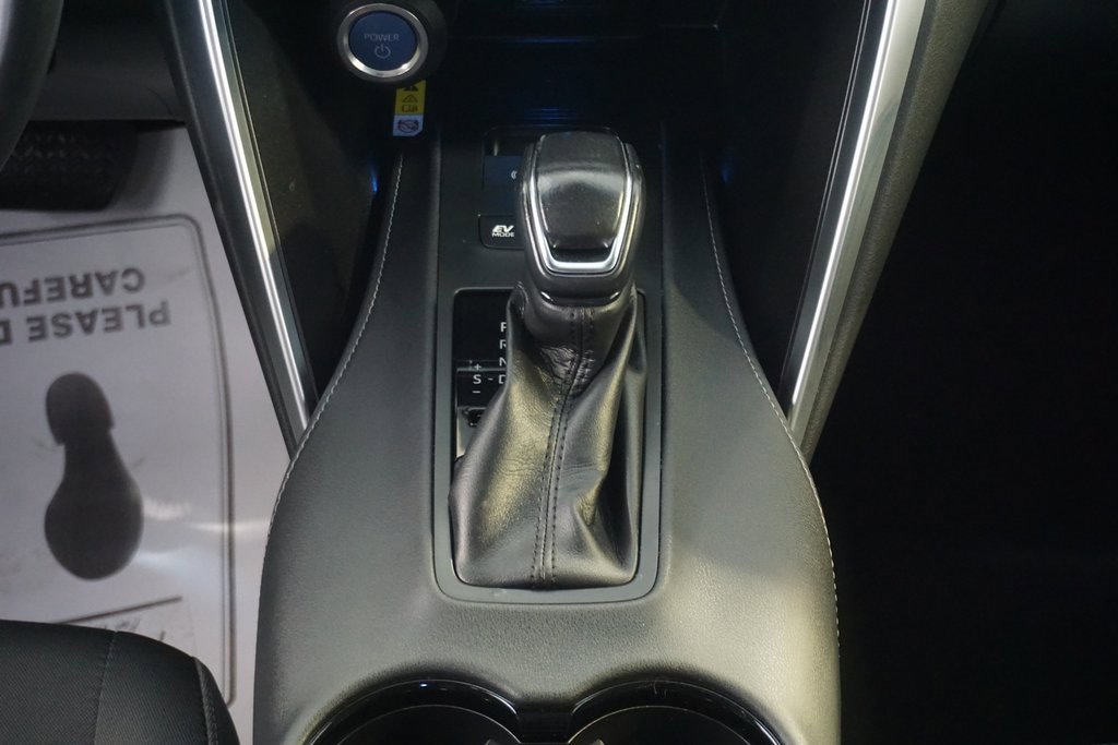 Certified 2022 Toyota Venza LE image 30