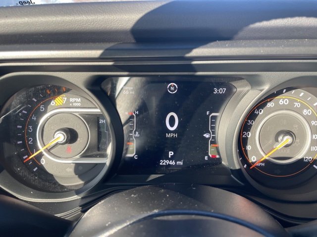 Used 2024 Jeep Wrangler Sahara w/ Technology Group image 22