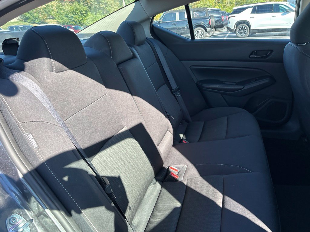 Used 2024 Nissan Altima 2.5 SV FWD image 34