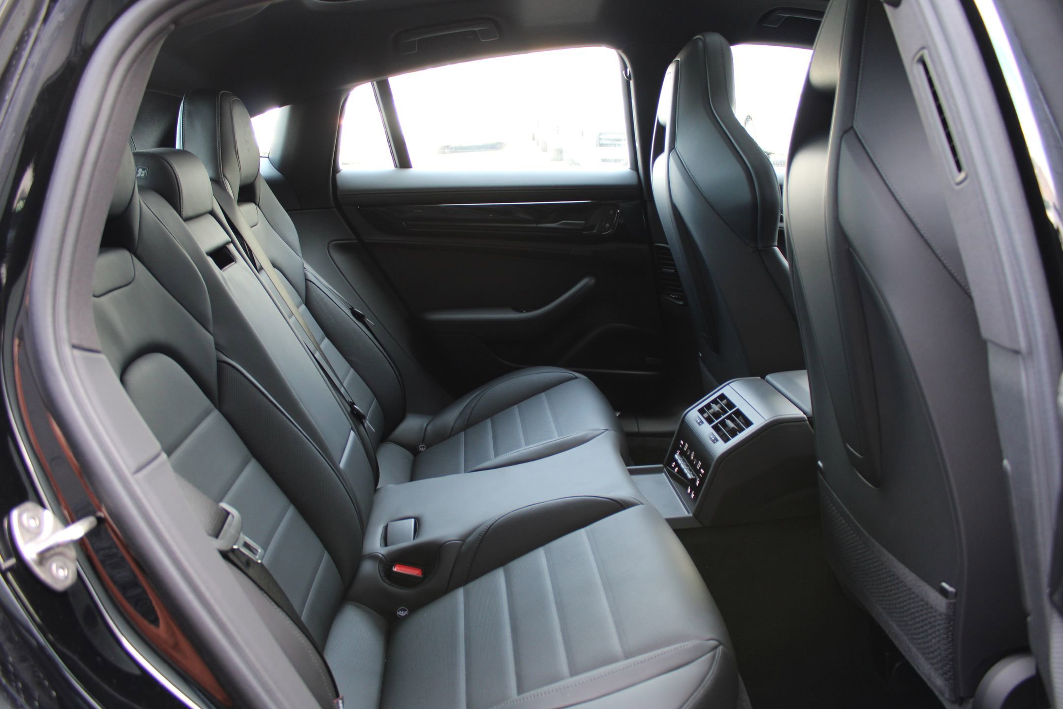 New 2026 Porsche Panamera 4S image 24