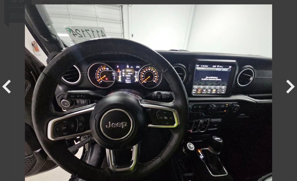Used 2018 Jeep Wrangler Unlimited Sahara AWD/4WD image 11