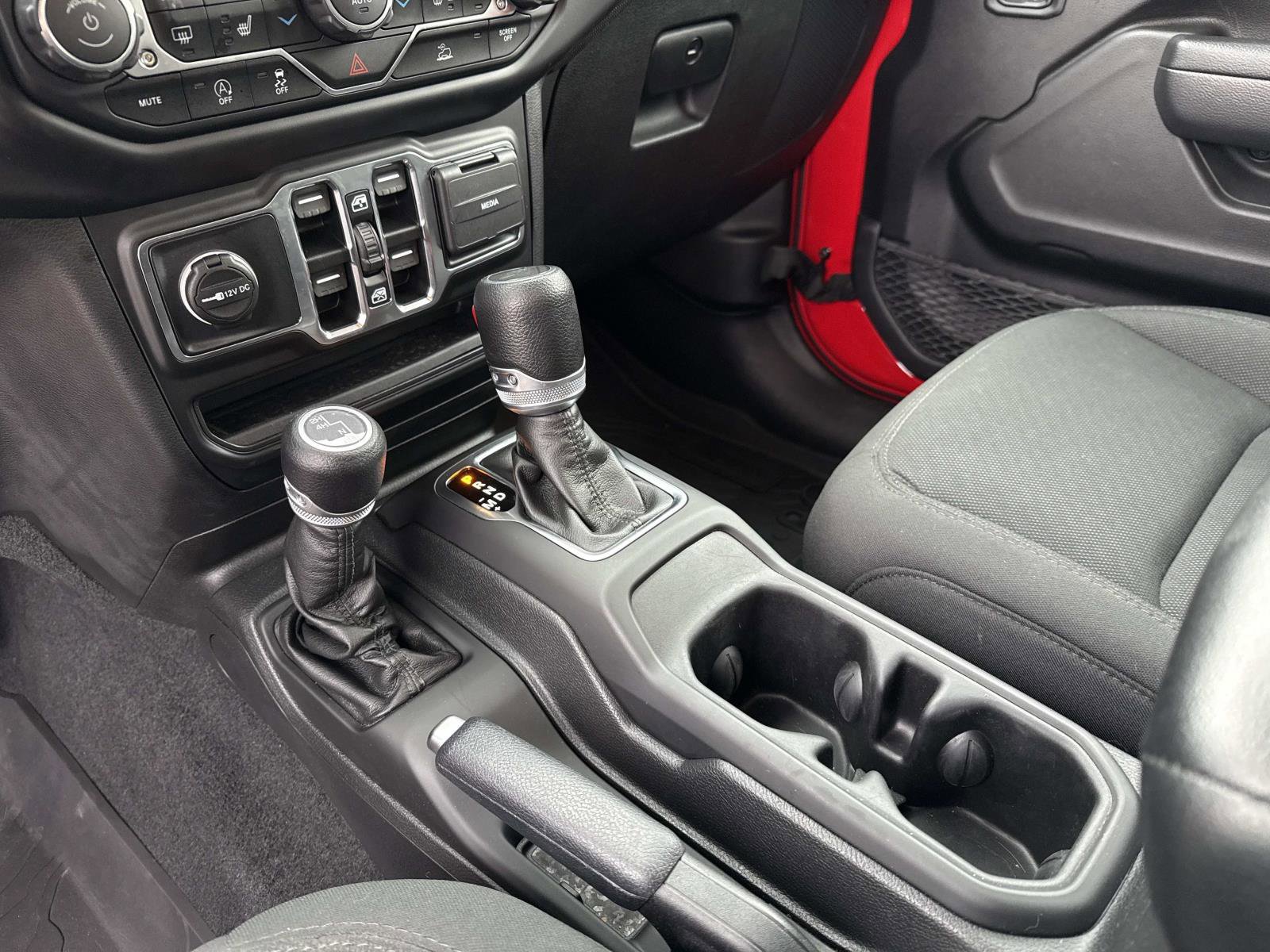 Certified 2022 Jeep Gladiator Sport image 25