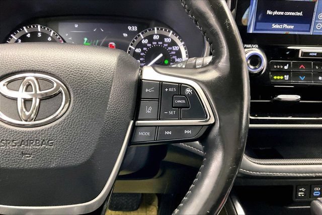 Used 2022 Toyota Highlander Platinum FWD image 22