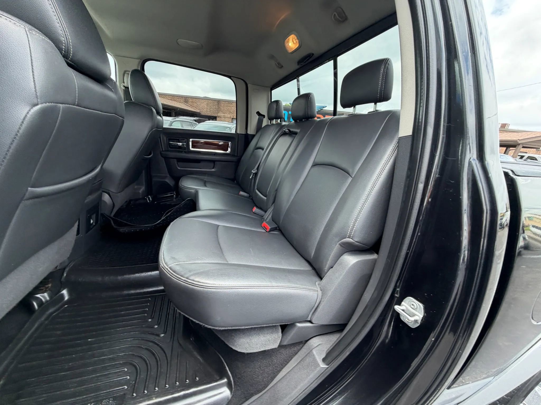 Used 2009 Dodge Ram 1500 Truck Laramie AWD/4WD image 12